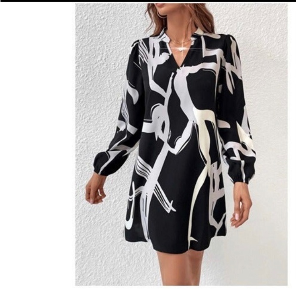 Graphic notched  Neck tunic Dress